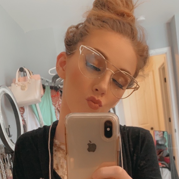 Clear Gold Retro Glasses - Picture 5 of 7